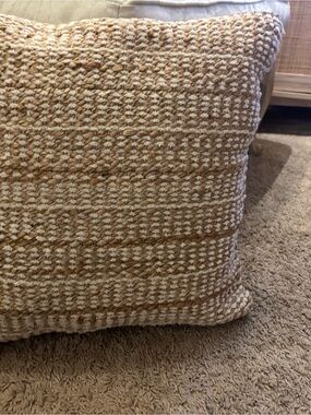 Bed Bath & Beyond Tan and Cream Woven Accent Pillow never used